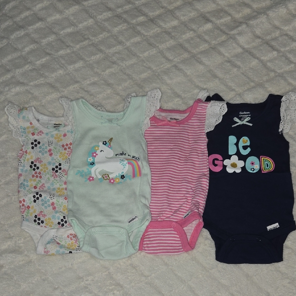 Gerber White and Green Bodysuits Set for Infants